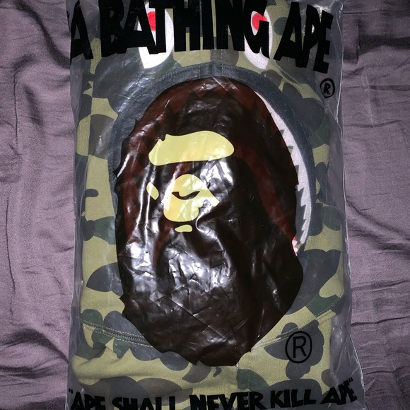 Bape shark hoodie - Picture 2 of 5